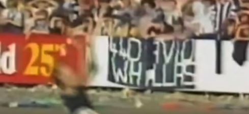 1980 Rd 6 - David Whillas banner on the fence.