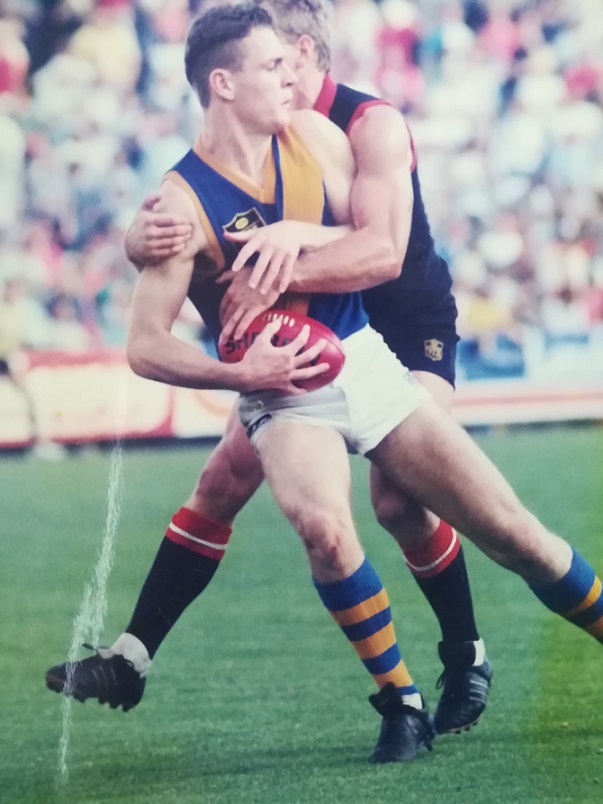 1990 VFA Grand Final - Former Blue; Simon Lloyd marks.