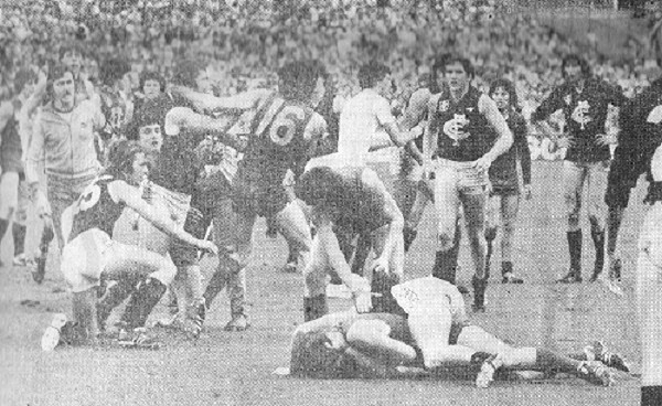 A Fiery Start To The 1979 U 19 GF   Carlton Vs Fitzroy.