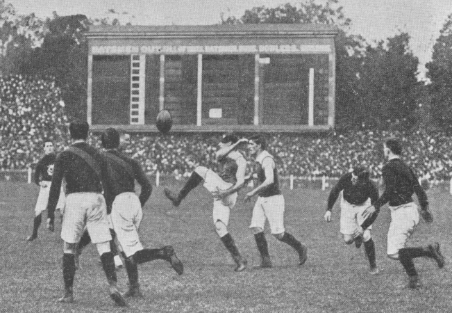 1909 Semi Final At The MCG; Carlton Vs Essendon.