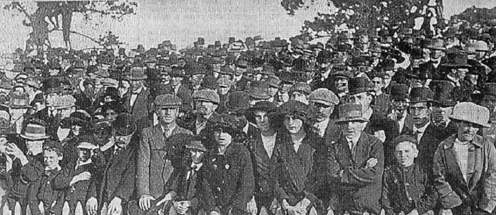 Part Of The Huge Crowd At Collingwood Vs Carlton   Round 1, 1914