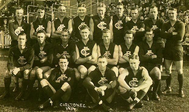 Back Row (L-R); Joe Kelly, Ron 'Socks' Cooper, Gordon Mackie, Ted Pollock (19th man), Horrie Bullen, Keith Dunn, Robert Green, Eric Huxtable, Cresswell 'Mickey' Crisp.
Middle Row; Alby De Luca, Frank Gill, Harry 'Soapy' Valence, Jack Cashman (acting VC), Maurice 'Mocca' Johnson (C), Edward Clarke, Jack Cooper.
Front Row; Keith Shea, Terry Odgen, Fred Gilby 