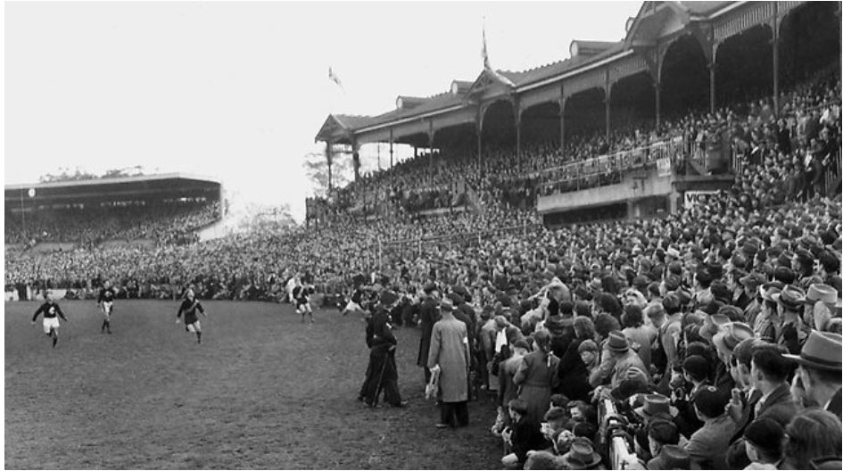 1949 Rnd 9 Richmond vs Carlton record crowd at Punt Rd. 46,000 - Big Footy web site